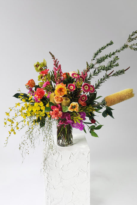 Seasonal Cheery & Bright vase design